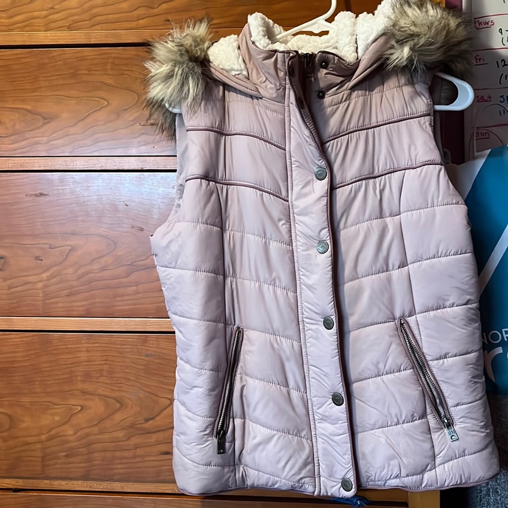 Aeropostale Vest Size M